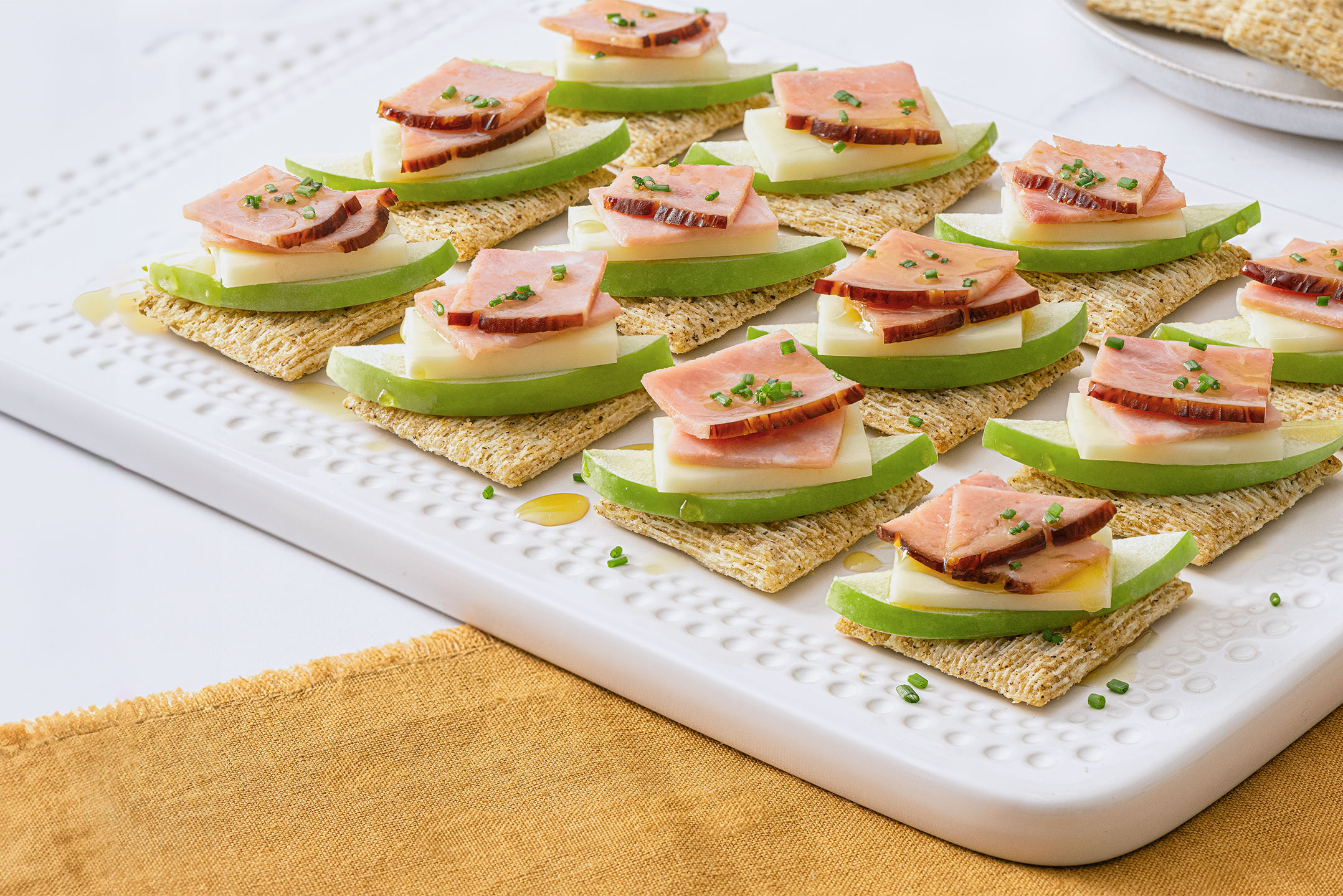 Bouchées pomme, jambon mozza - TRISCUIT et P'TIT QUÉBEC